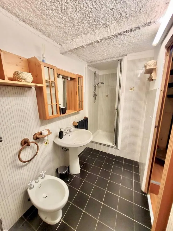 La Casa A Chiocciola Apartment Biassa
